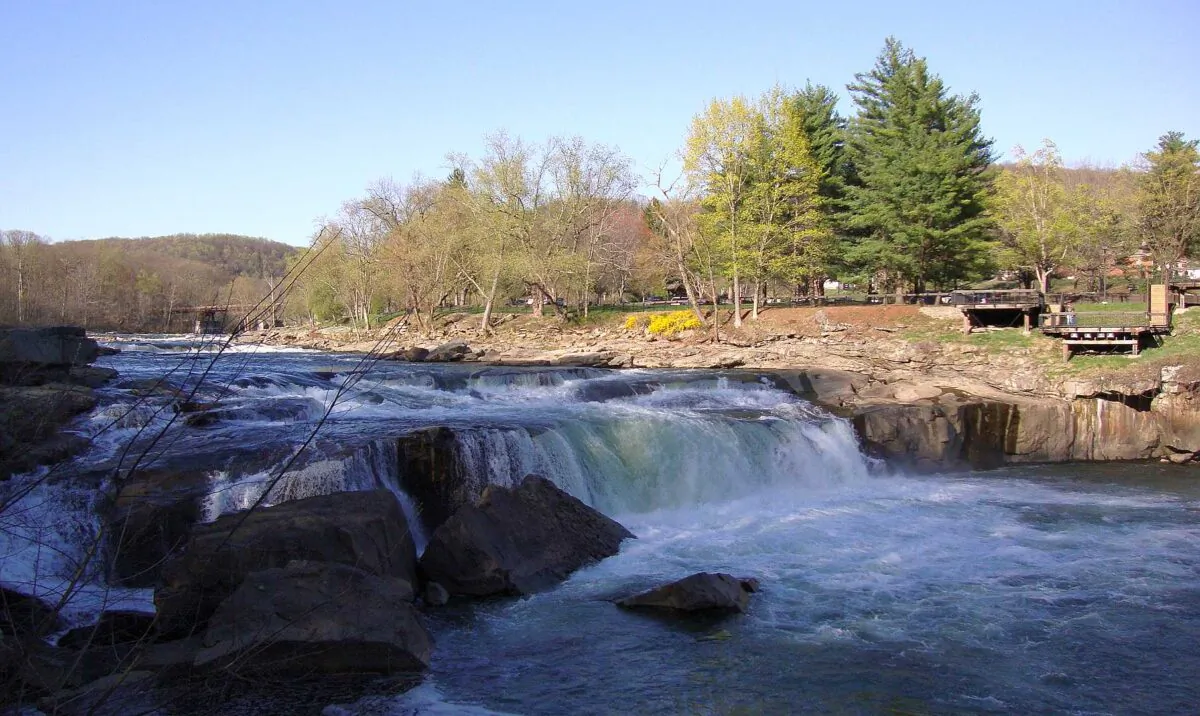 The Ohiopyle Falls at Ohiopyle State Park in Western Pennsylvania. (Public Domain)