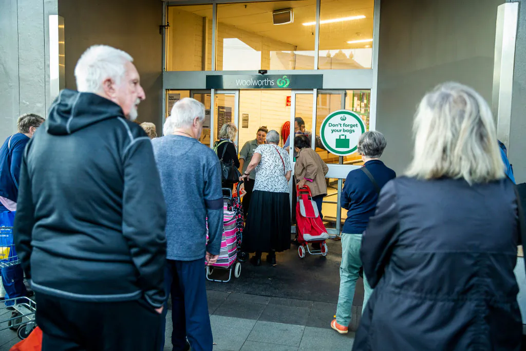 People are seen entering Woolworths supermarket in Balmain on March 17, 2020 in Sydney, Australia. (Jenny Evans/Getty Images)