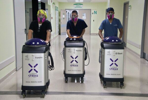 ECUADOR-HEALTH-VIRUS-ROBOTS