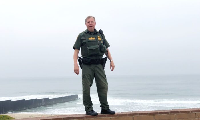Chris Harris, who worked as a U.S. Border Patrol agent for more than 20 years after a career as a New York police officer. (Courtesy of Chris Harris)