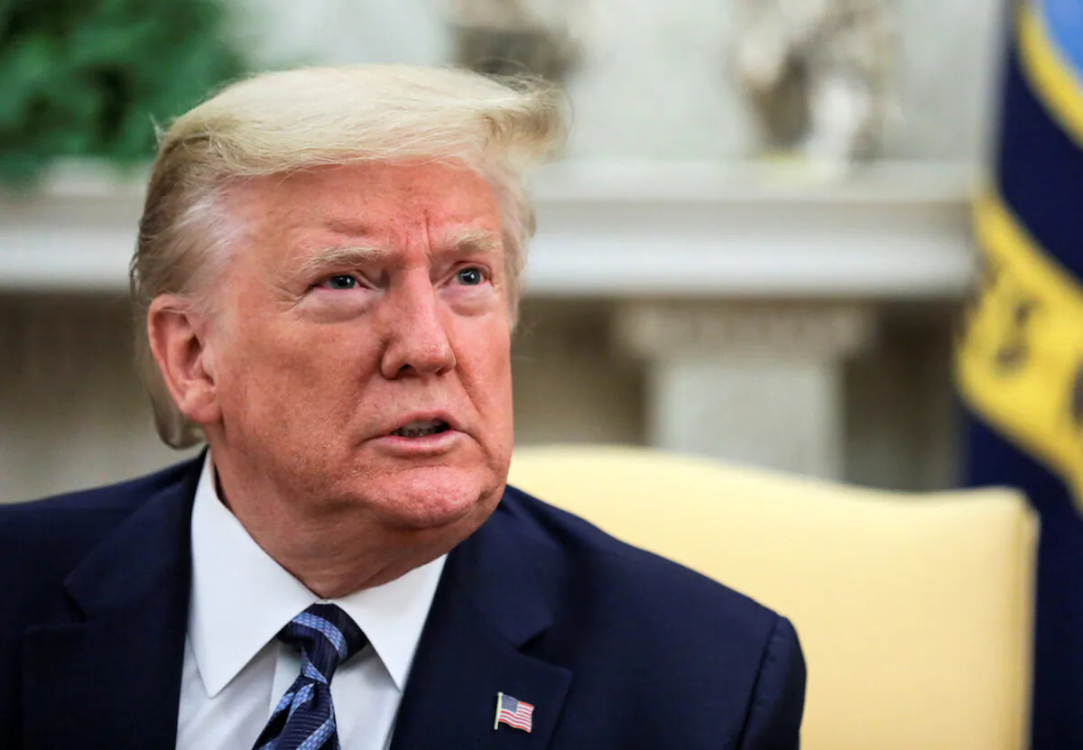 President Donald Trump holds a CCP virus response meeting with New Jersey Gov. Phil Murphy in the Oval Office at the White House in Washington on April 30, 2020. (Carlos Barria/Reuters)