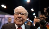 Buffett’s Berkshire Hathaway Reports Nearly $50 Billion Loss