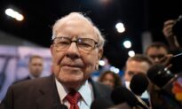 Buffett’s Berkshire Hathaway Reports Nearly $50 Billion Loss