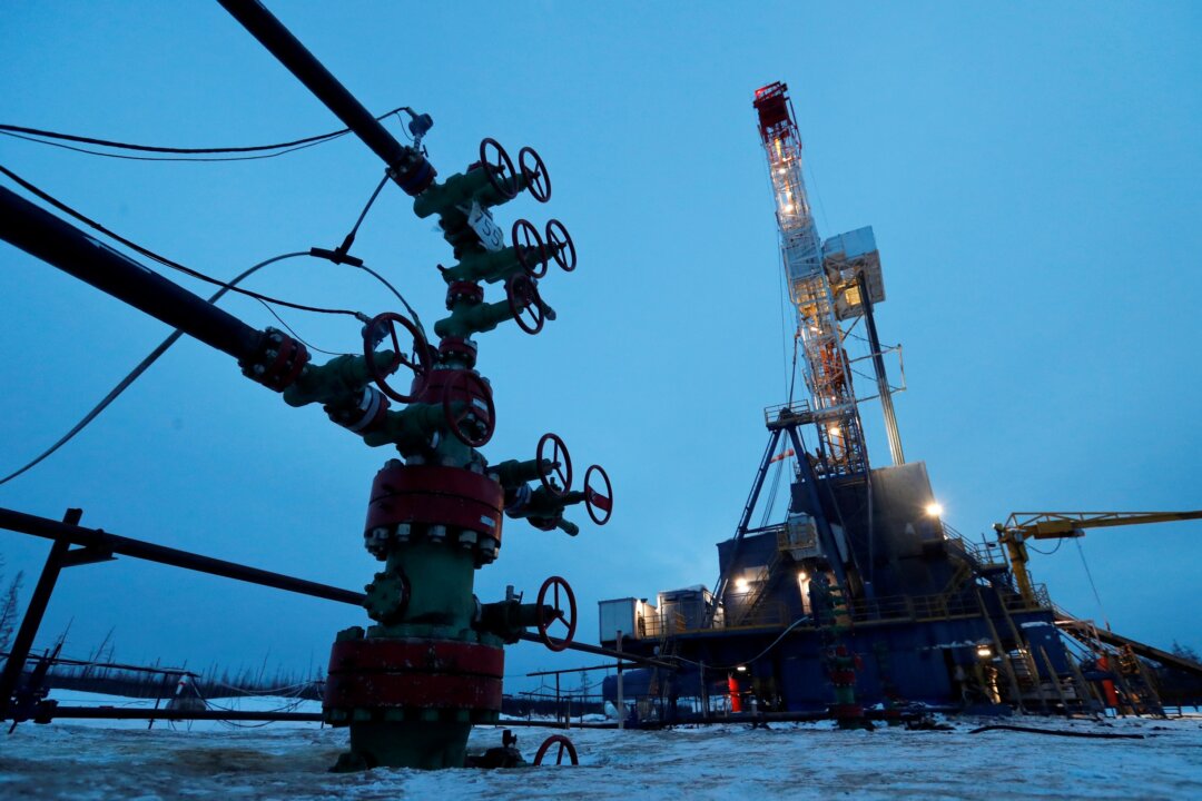 Oil Prices Maintain Upward Momentum Over Mounting Ukraine Tensions