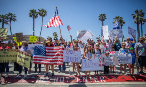 Huntington Beach Protest Shows Thousands Weary of Newsom’s Measures