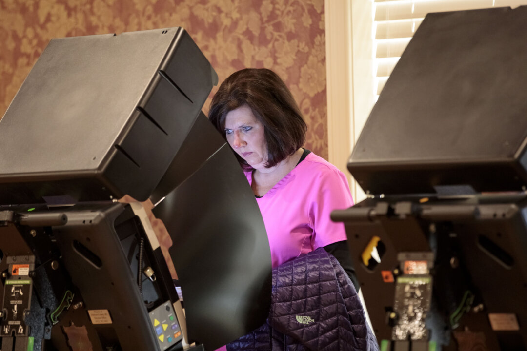 Democrat Group Sues to Strike Down GOP Redistricting Plan in Kansas