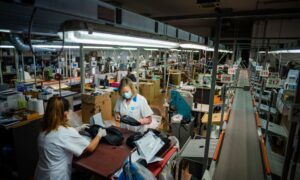 As Italy Eases Lockdown, US Haltingly Lifts Some Restrictions