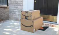 Laguna Beach Police Play Santa With Lost Packages