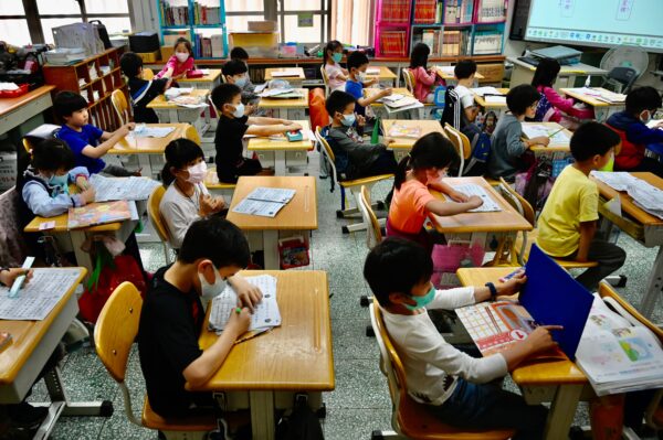 Students-Taiwan