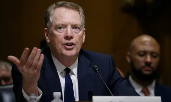 US, UK Launch Trade Talks, Pledge Quick Deal as Virus Ravages Global Economy