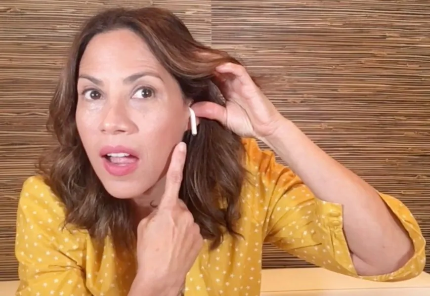 Elizabeth Rodriguez in “Eszter” by Rajiv Joseph, produced by Homebound Project to benefit hungry children. (NYTheater.me) 