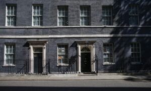 UK Scientist Who Warned Over Virus Quits for Breaching Lockdown