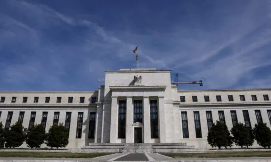 No ‘V’-Shape Return From Devastating US Job Loss, Fed Policymakers Say