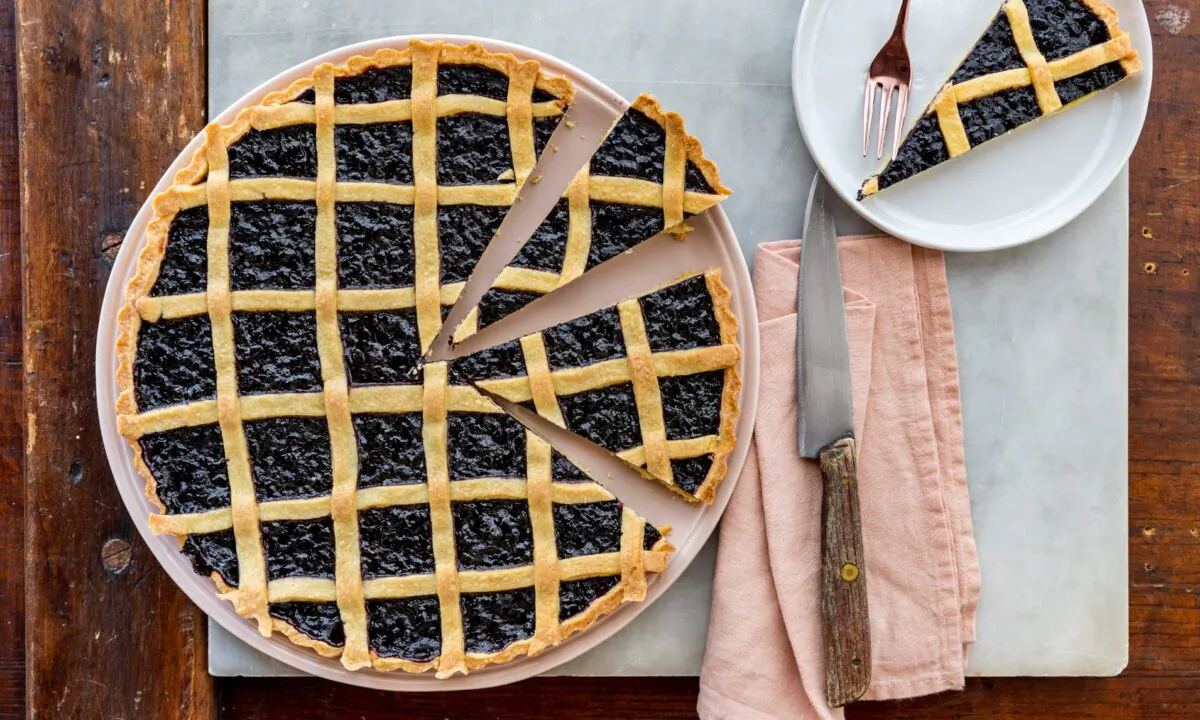Crostata alla marmellata. (Photo by Giulia Scarpaleggia)