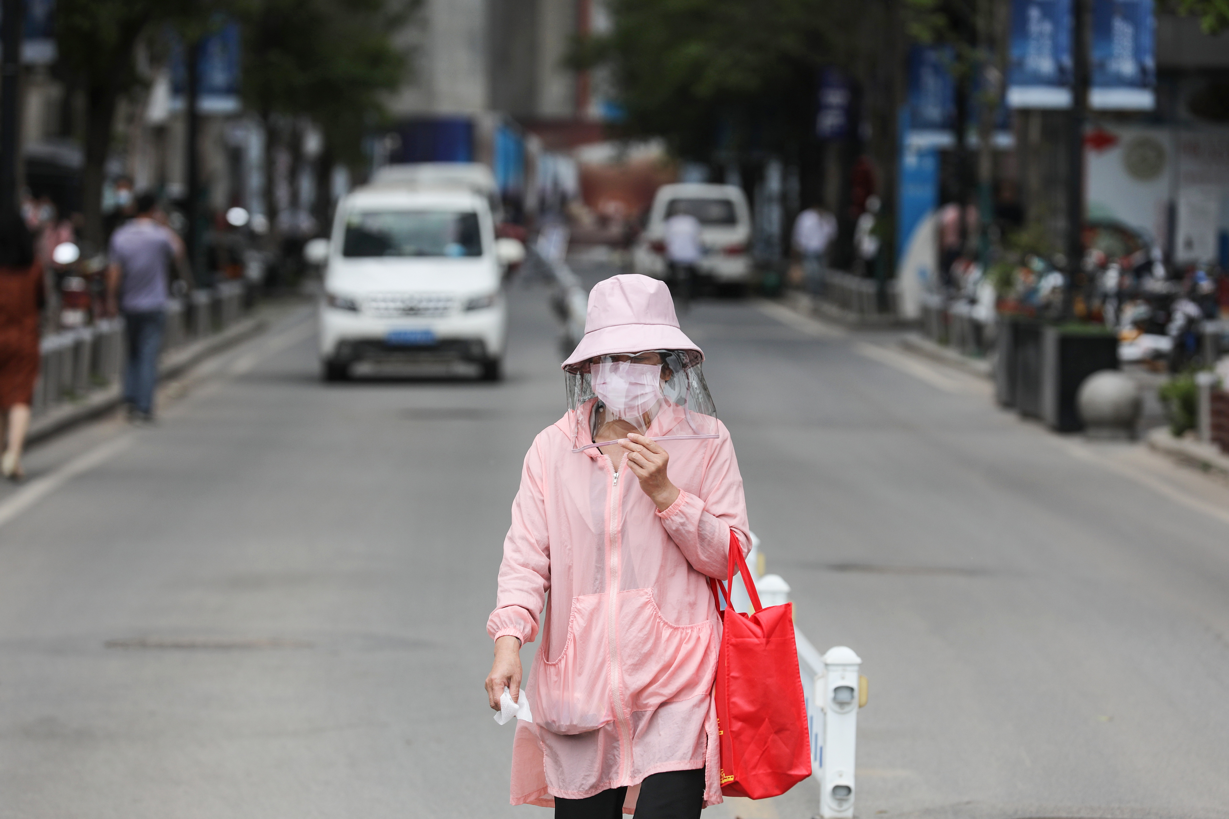 China Censors Block Chinese-American Writer Amid Outrage Over Chained-Up Mother - Vimarsana News