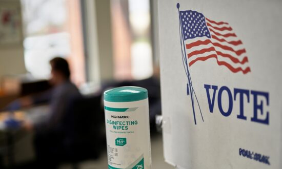 Nebraska Holds First In-Person Election in Weeks Amid Pandemic