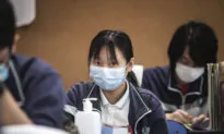 College Students Protest Harsh COVID-19 Lockdown Measures in Xi’an, China