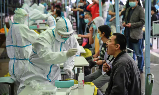 Police Attempt To Frame and Silence Wuhan Volunteers