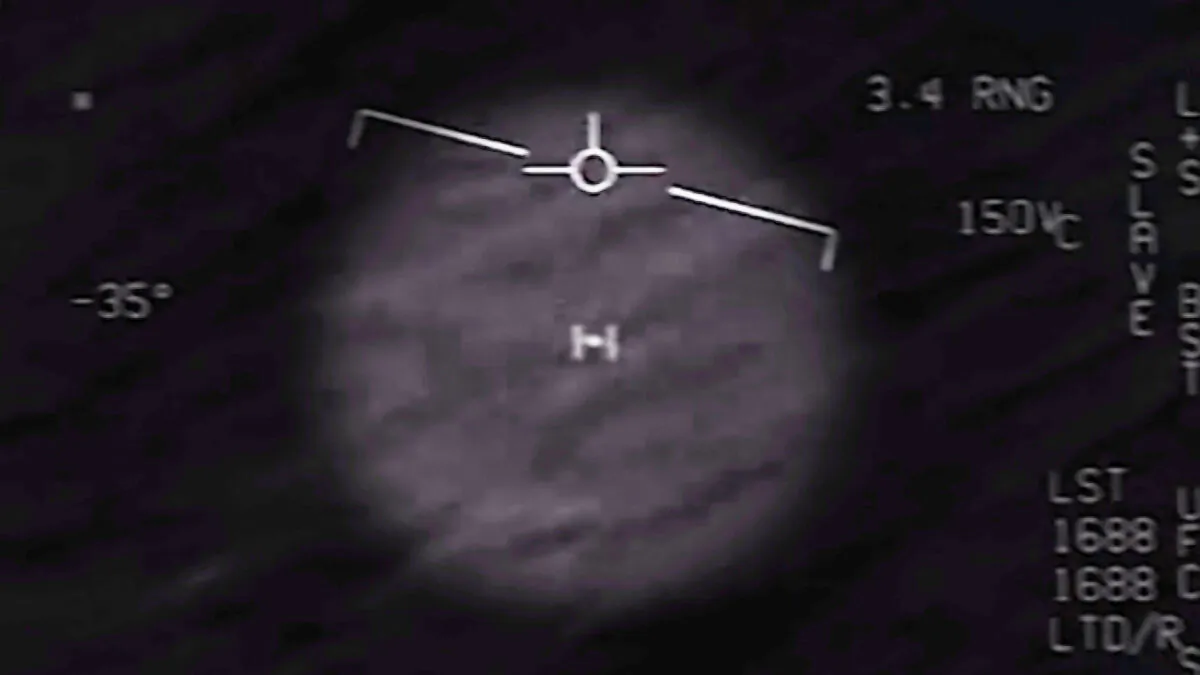 A still from GO FAST, an official U.S. government video of unidentified aerial phenomena (UAP), taken in 2015. (U.S. Navy)