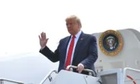 Trump Looking ‘Very Strongly’ at Chinese Stocks on US Exchanges