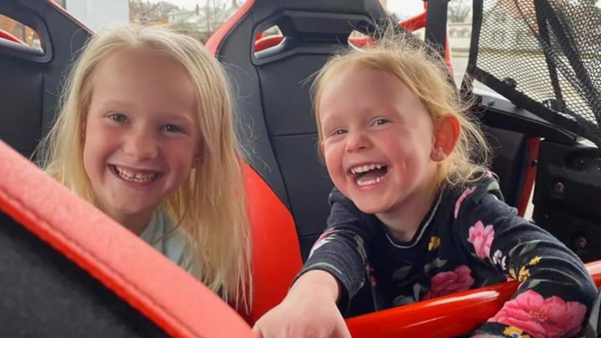 Sisters Kinzley (L) and Ellie (R) from Salt Lake City. (GoFundMe)