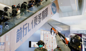 Hong Kong Leader Rejects Protesters' Call for Independent Police Probe