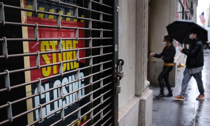 A store stands closed near Wall Street as the CCP virus keeps financial markets and businesses mostly closed in New York City, N.Y., on May 8, 2020. (Spencer Platt/Getty Images)