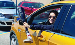 Amputee Challenges ‘Handicapped Parking Vigilantes’ After Rude Stranger's Mistake