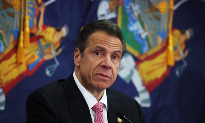 New York Gov. Andrew Cuomo speaks during a CCP virus briefing at Northwell Feinstein Institute for Medical Research in Manhasset, New York, on May 6, 2020. (Al Bello/Getty Images)
