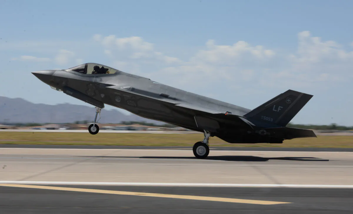 A U.S. Air Force F-35A Lightning II lands at Luke Air Force Base, Ariz., on July 25, 2018. (U.S. Air Force photo by Staff Sgt. Franklin R. Ramos)