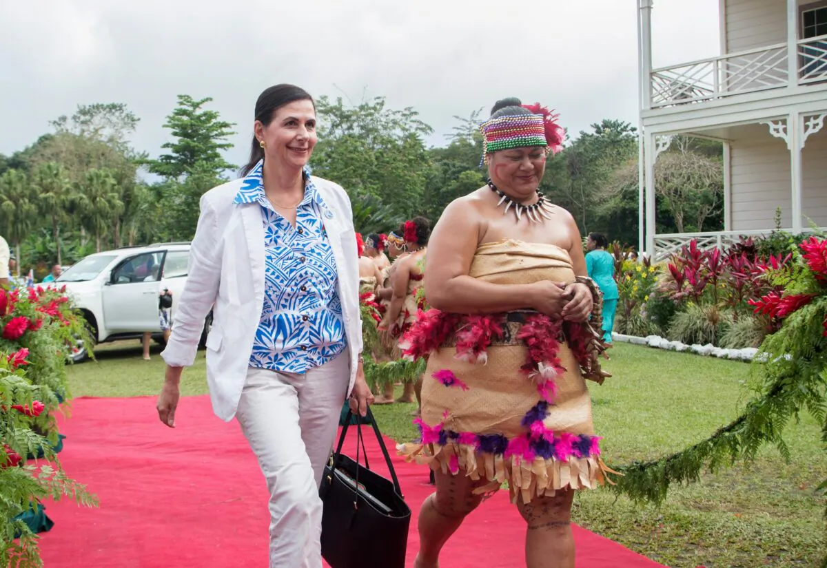 Concetta Fierravanti-Wells (L), arrives for the opening of 48th Pacific Islands Forum (PIF) in Apia, Samoa on September 5, 2017.
(Keni Lesa/AFP via Getty Images)
