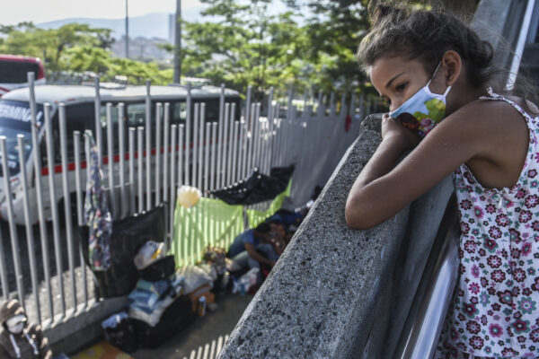 A Venezuelan migrant girl