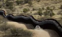 Trump Awards Largest Contract Yet for US-Mexico Border Wall