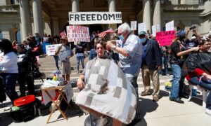 7 Barbers Ticketed for Cutting Hair at Michigan Capitol
