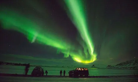 Giant ‘Hole’ in the Sun’s Atmosphere Set to Bring Stunning Auroras Across Parts of US