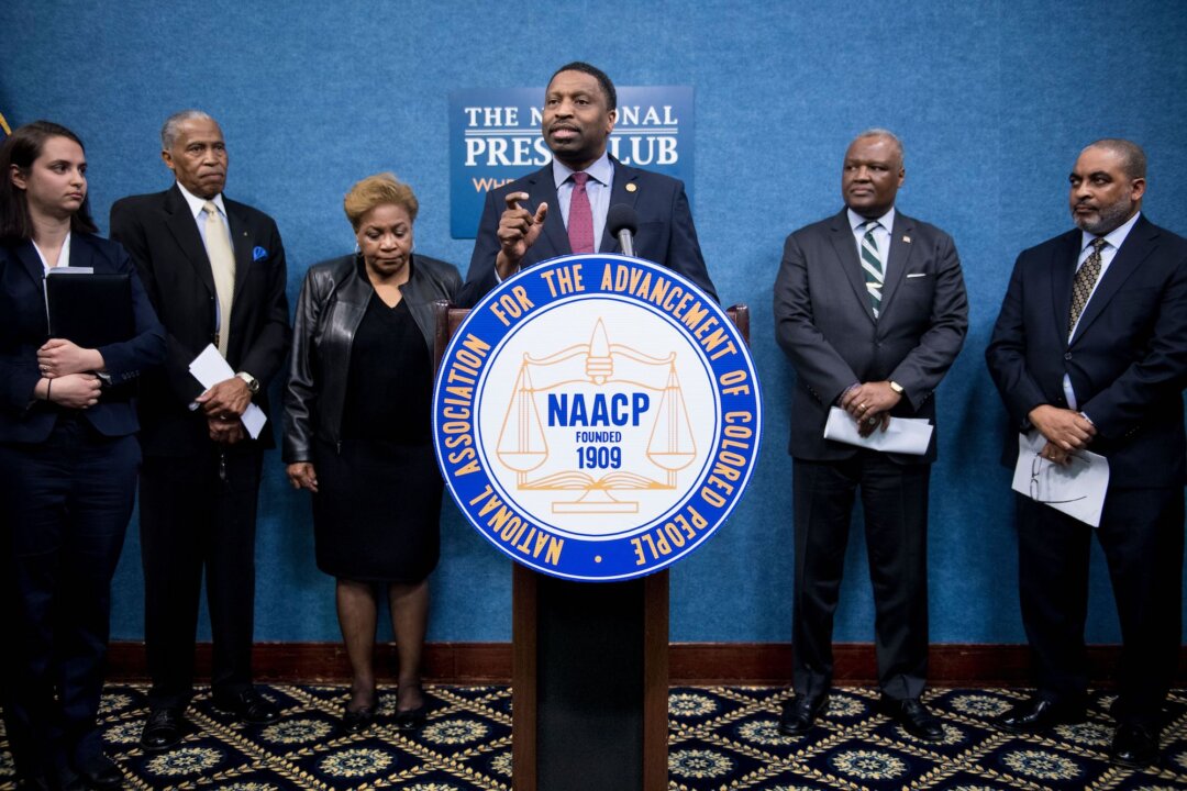NAACP Tells Student-Athletes to Avoid Florida’s Colleges After State ...