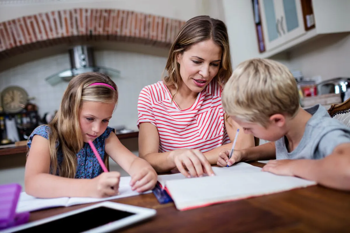 If K-12 classes remain online this fall, parents will be faced with the unreasonable burden of overseeing all of their kids’ learning while at the same time trying to keep up with their regular jobs. (Wavebreakmedia/Shutterstock)