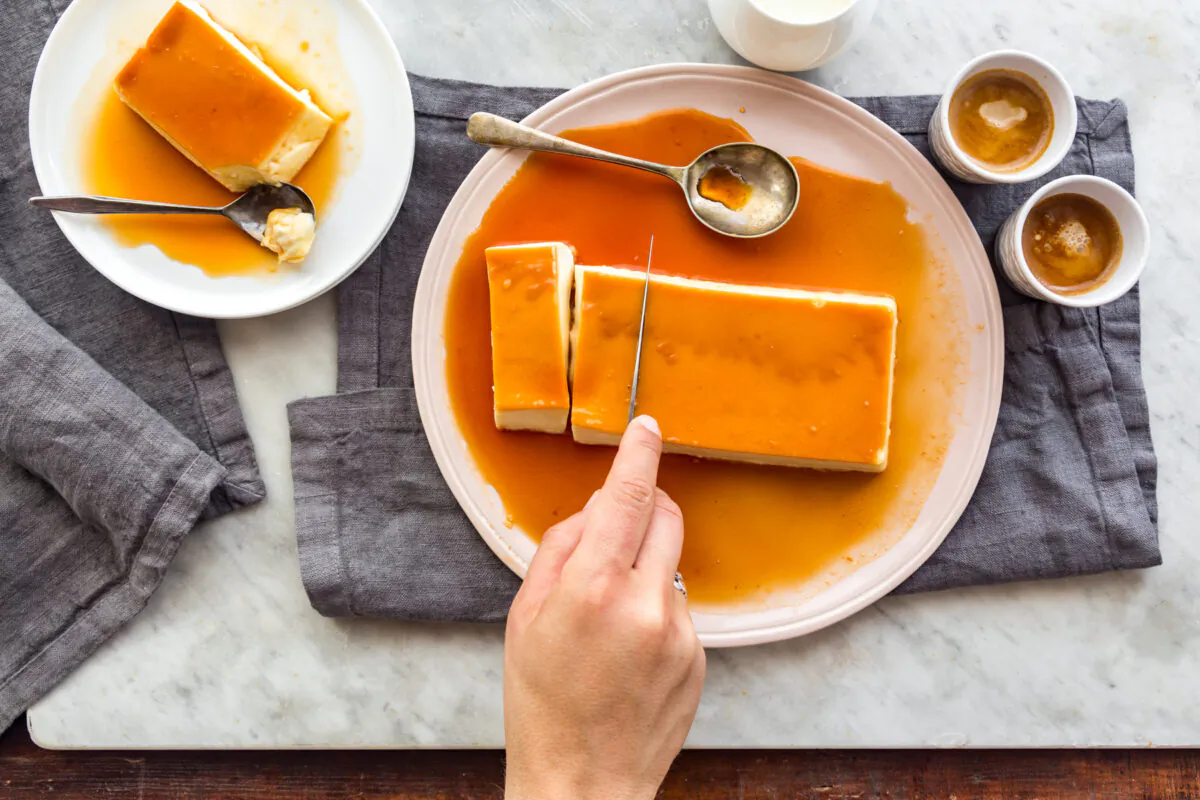 Soft and silky, this panna cotta is made with cream infused with the delicate aroma of elderflowers. A caramel topping adds a pleasant bitter note. (Photo by Giulia Scarpaleggia)
