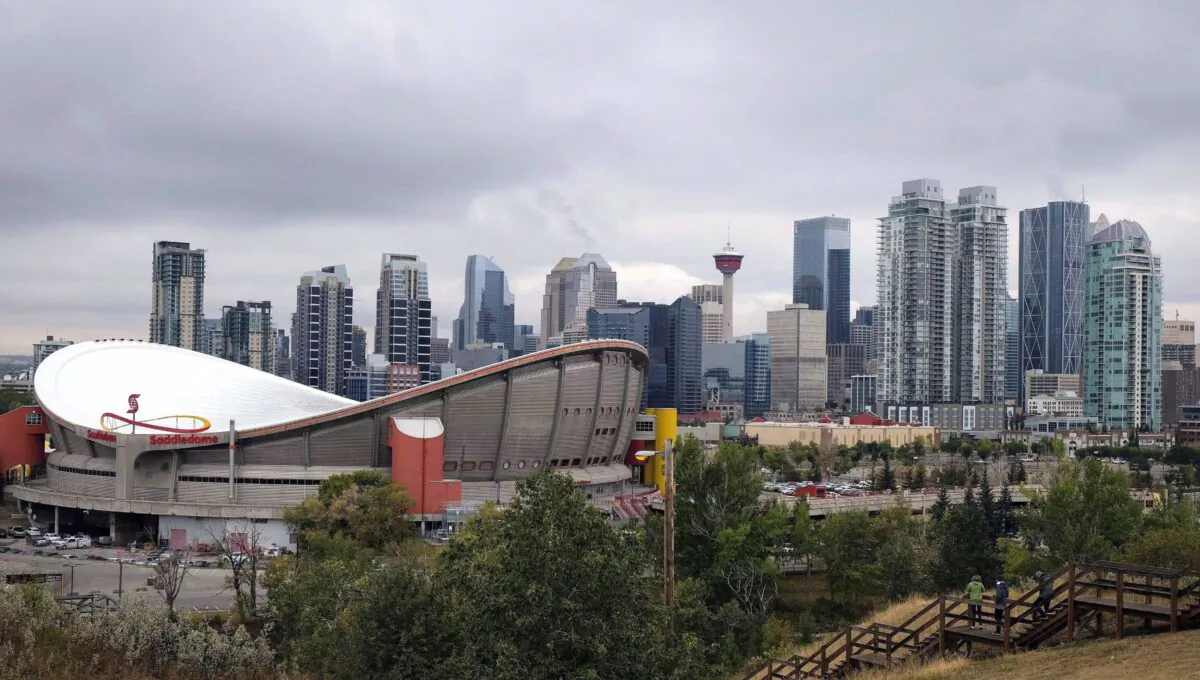 The Calgary skyline is seen on Sept. 15, 2017. (The Canadian Press/Jeff McIntosh)