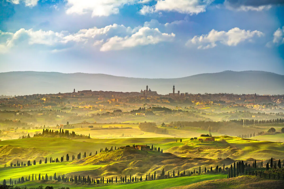 The skyline of Siena and the surrounding hills. (StevanZZ/Shutterstock)
