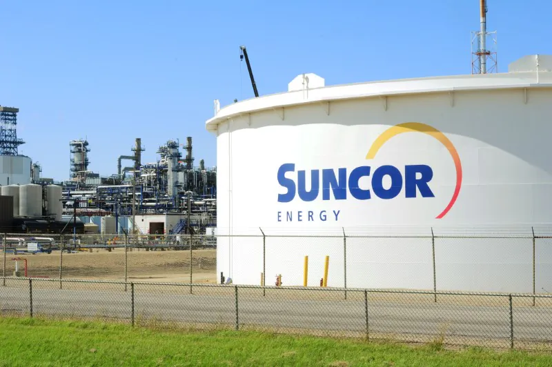 FILE PHOTO: Suncor Energy facility is seen in Sherwood Park, Alberta, Canada August 21, 2019. (Candace Elliott/REUTERS/File Photo)