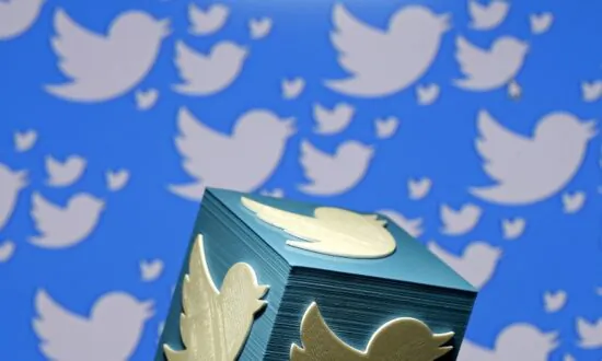 Twitter Names Former Google CFO as Chairman