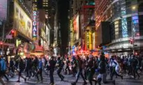 Police Officers Rammed by Cars in New York Amid Riots