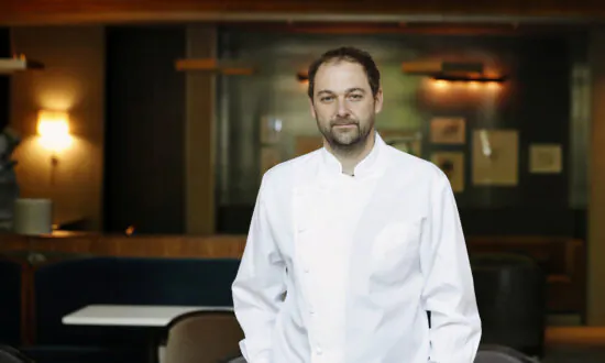 New York Chef Turns Michelin-Starred Eatery Into Charity Kitchen in COVID-19 Crisis