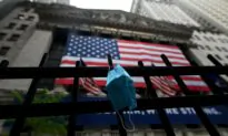US Labor Market Appears to Stabilize as Private Payrolls Fall Less Than Expected