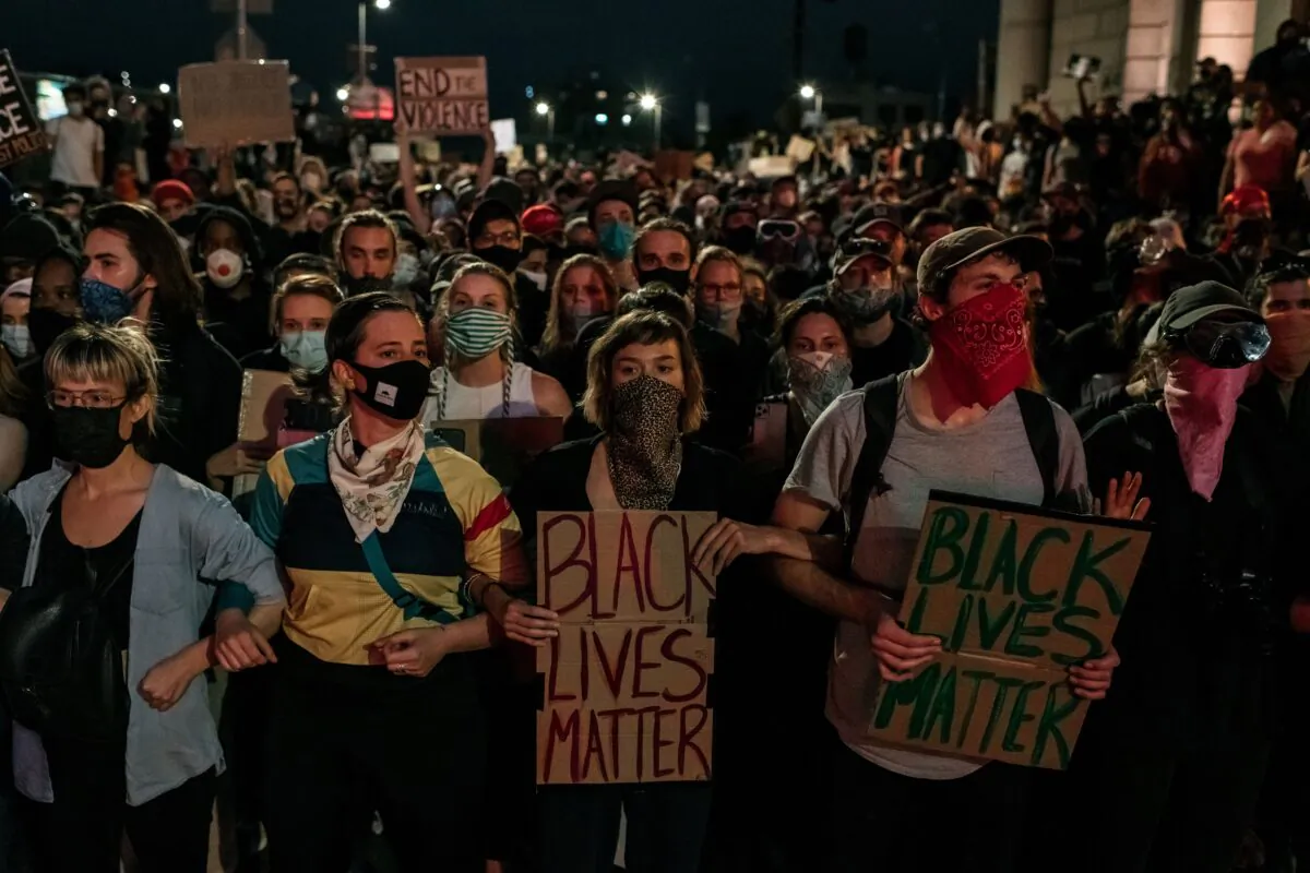 Protesters on the Manhattan Bridge in New York, N.Y. on June 2, 2020. (Scott Heins/Getty Images)