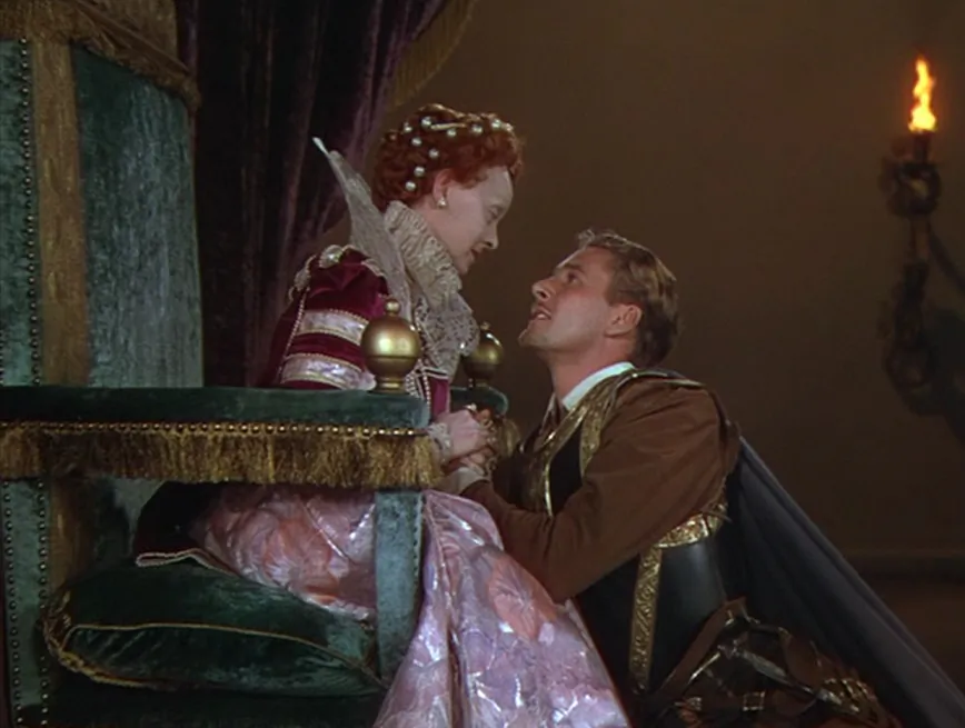 Queen Elizabeth I (Bette Davis) and Robert Devereux, the Earl of Essex (Errol Flynn), in “The Private Lives of Elizabeth and Essex.” (Warner Bros)