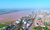 Thousands of Tourists Stranded Due to Heavy Rain and Mudslides