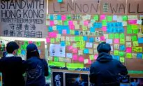 Overseas Chinese Student Openly Opposes the Chinese Regime