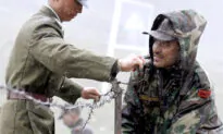 Chinese Soldier Gets Beaten Up In China-India Border Conflict